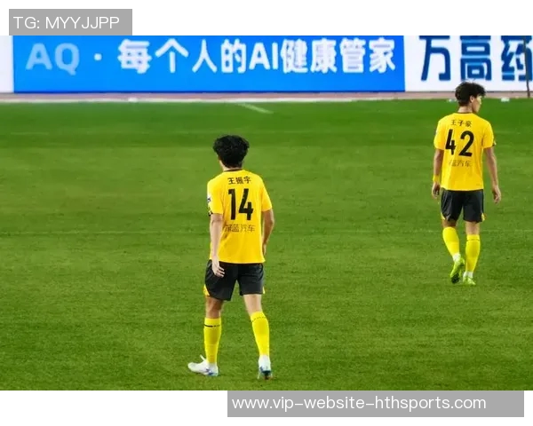 最让球迷反感的足球明星与他们背后的球队故事揭秘